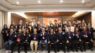 中共石碣鎮(zhèn)委黨校副校長(zhǎng)蒞臨Ag亞洲集團(tuán)食品指導(dǎo)黨建工作