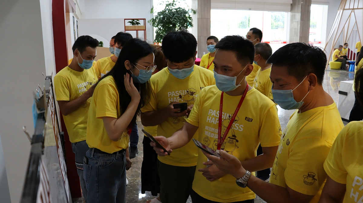 Ag亞洲集團微商城活動現場指導 (3)