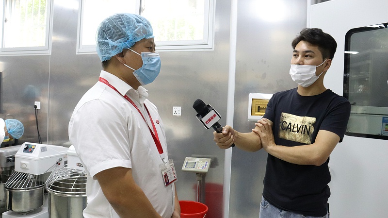 石碣新聞記者采訪Ag亞洲集團食品 (3)